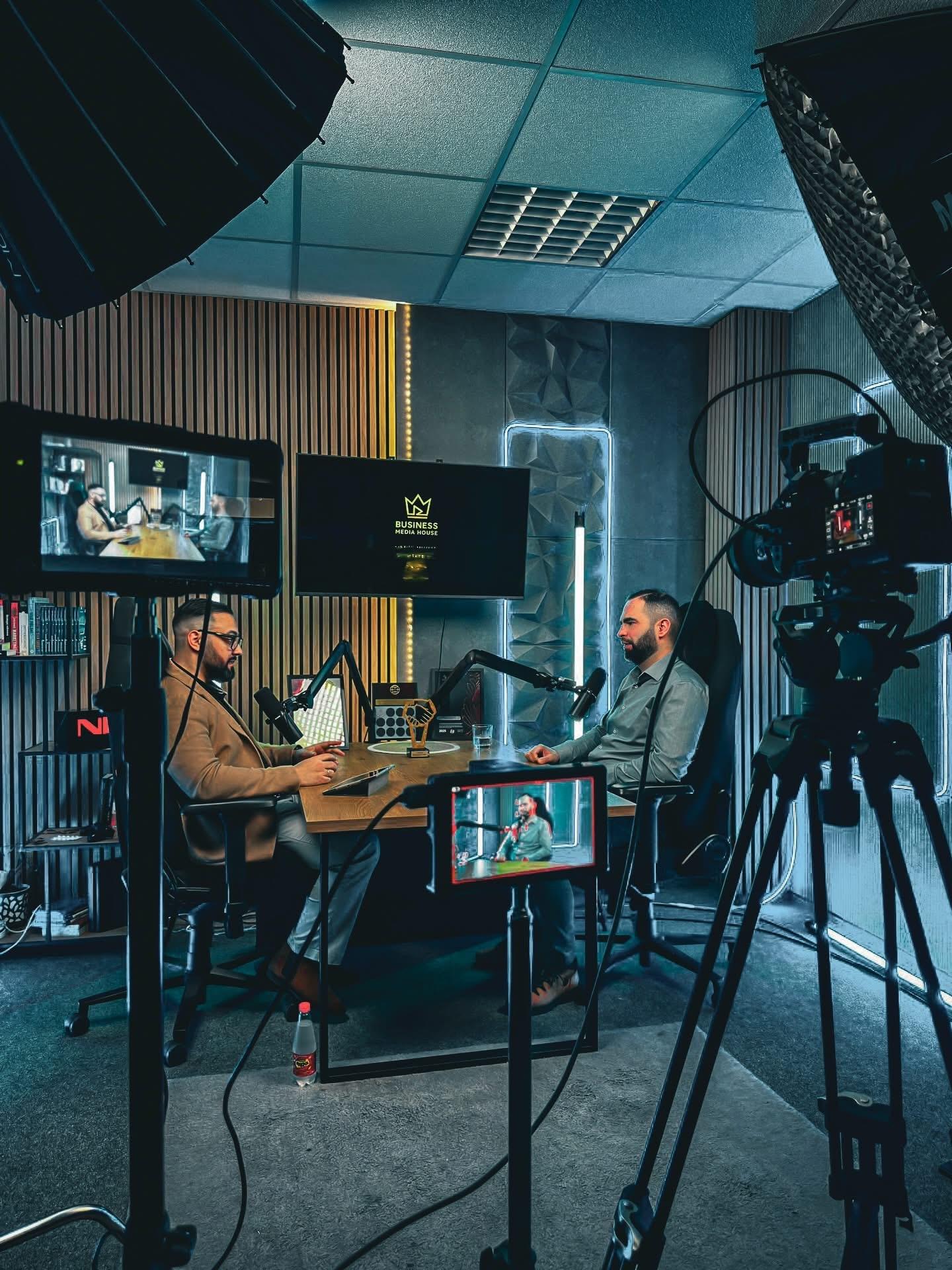 Studio 1 do nagrań video, YouTube i wywiadów